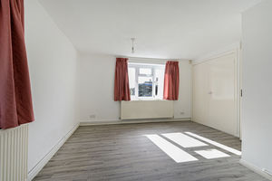 Bedrpp,- click for photo gallery